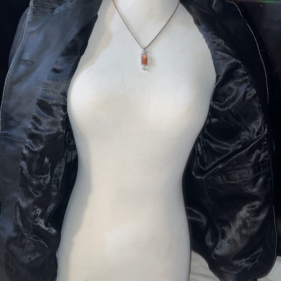 Leather jacket - Picture 2 of 5